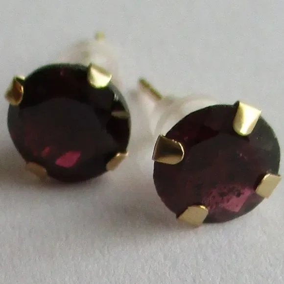 14 K Gold Garnet Stud Earrings